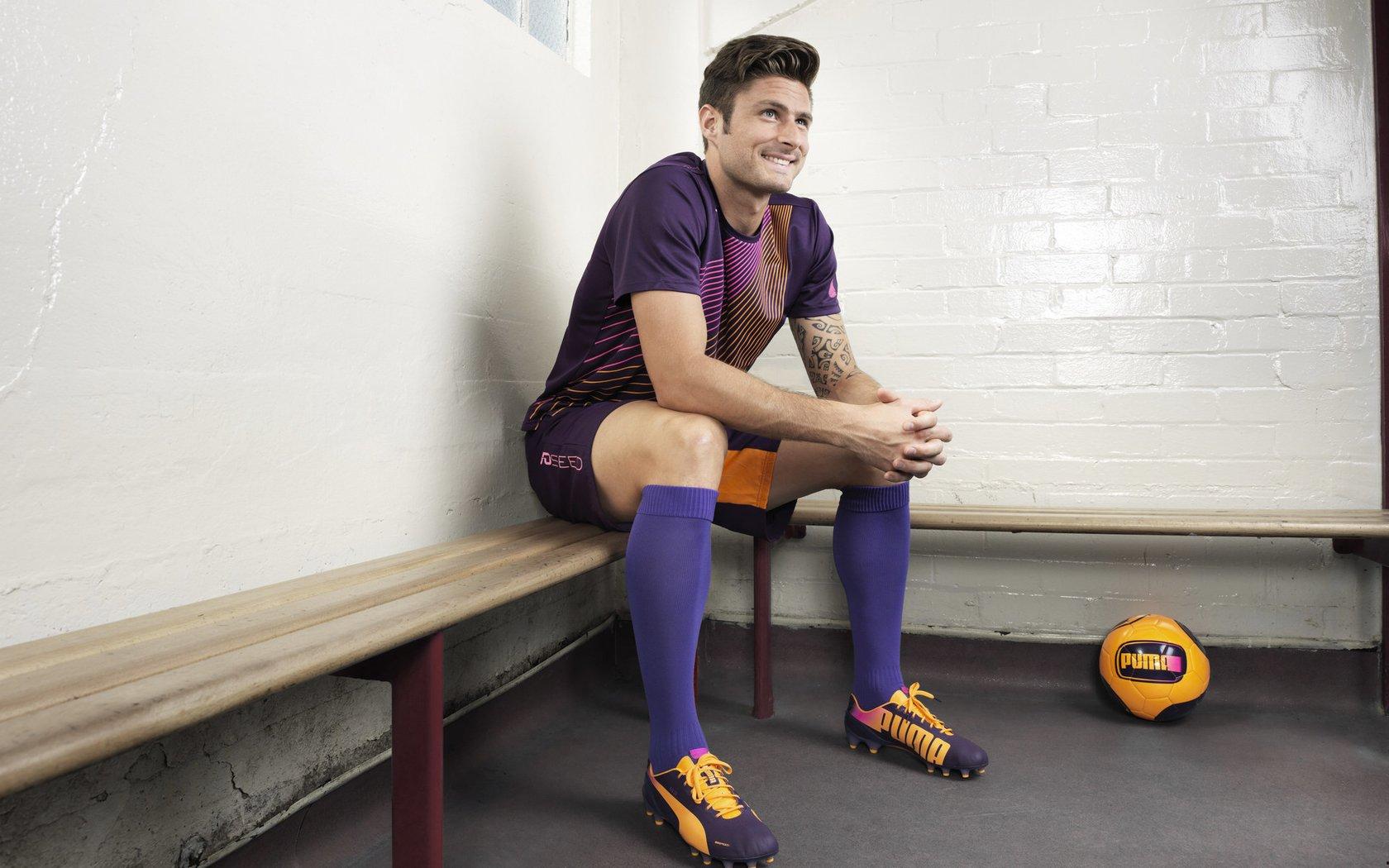 德天空独家，堂安律加盟法兰克福在即！德甲双雄48小时内敲定转会协议